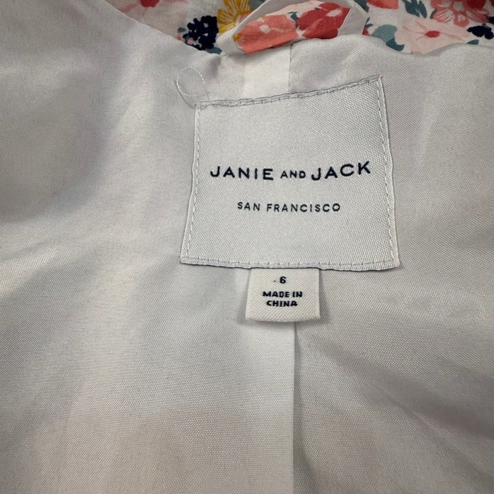 Janie and Jack Girls Quilted Floral Jacket Sz 6 Lightweight, Button Front - Picture 11 of 12